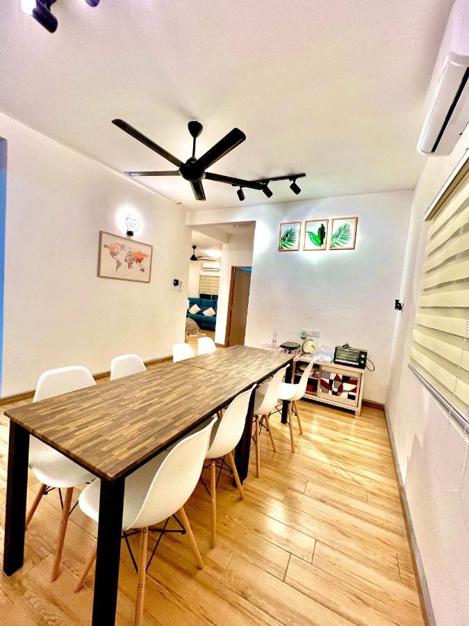Raees Homestay Kampong Tanjong Minyak Exterior photo